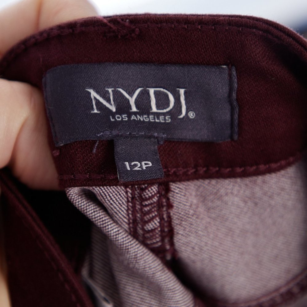 NYDJ AMI Skinny Legging Stretch Lift Tuck Technology Size 12 Petite - Picture 7 of 8